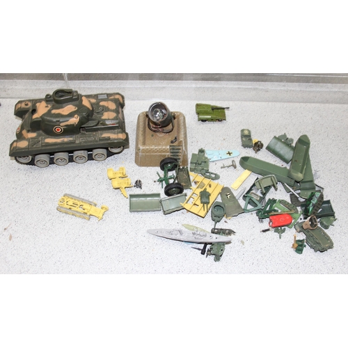 1503 - Qty of military related toys to include Marx, Solido & Matchbox