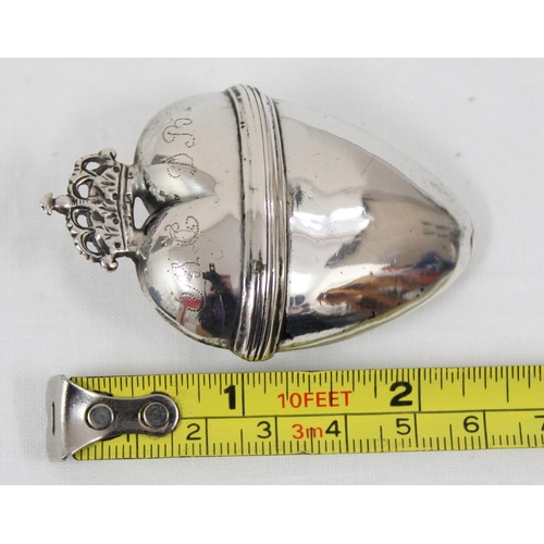 1025 - A late 18th century or early 19th century Scandinavian silver hovedvandsæg (heart shaped spice box) ... 