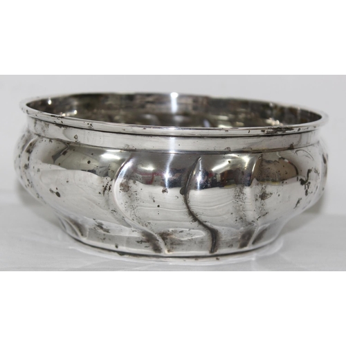 1026 - A large early 20th century Danish silver bowl, marked for 1918 with Christian F. Heise assayers mark... 