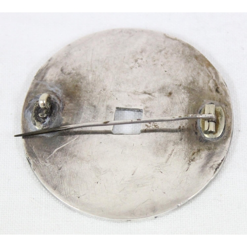 1132 - A Chinese silver brooch, unmarked but XRF tested as silver, approx 45mm in diameter, approx 13.14g g... 