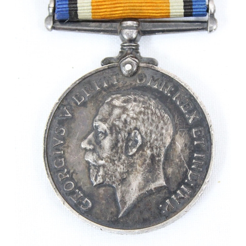 1406 - Pair of WW1 medals name to 202712 Private H.J. Rixon of the Royal Berkshire Regiment