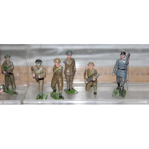 1511 - A large qty of assorted vintage painted lead soldiers, mainly Britains, mainly WW1 period dress