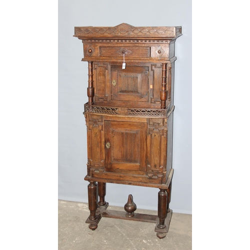 40 - A small 17th century style oak court cupboard with a small drawer and 2 cupboards, c.1900, approx 16... 