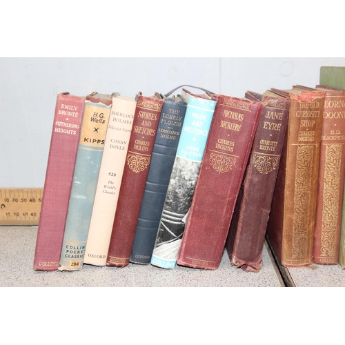 502 - Qty of assorted antique and vintage books, mainly 19th century