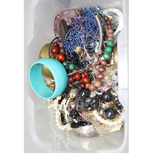 1126 - Large qty of assorted costume jewellery, approx 6kg gross (2 boxes)