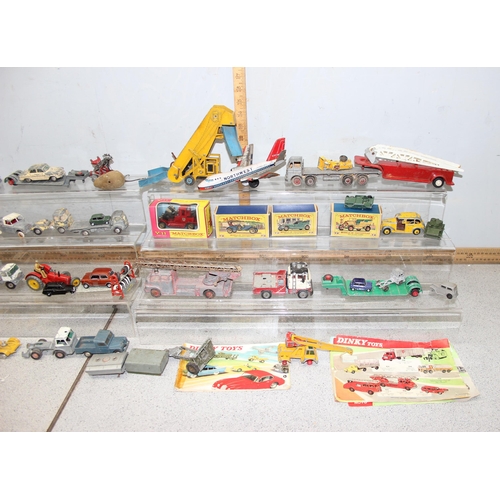 1534 - Box of assorted toy cars and vehicles etc to inc Dinky, Corgi & Matchbox etc