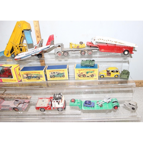 1534 - Box of assorted toy cars and vehicles etc to inc Dinky, Corgi & Matchbox etc