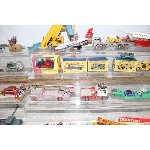 1534 - Box of assorted toy cars and vehicles etc to inc Dinky, Corgi & Matchbox etc