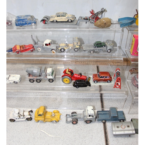 1534 - Box of assorted toy cars and vehicles etc to inc Dinky, Corgi & Matchbox etc