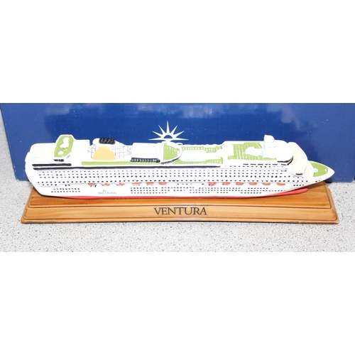 1557 - 3 P&O boxed models of cruise ships