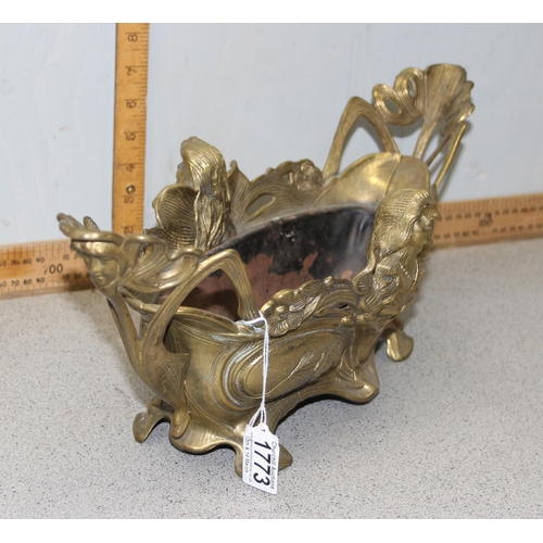 1773 - An Art Nouveau style brass planter, approx 50cm wide