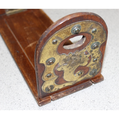 1800 - A vintage Florentine style gilt wood tray, a set of Victorian Gothic Revival style folding bookends ... 