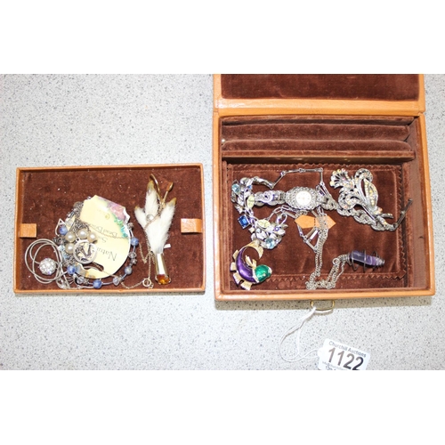 1122 - Vintage leather jewellery box and contents to inc silver