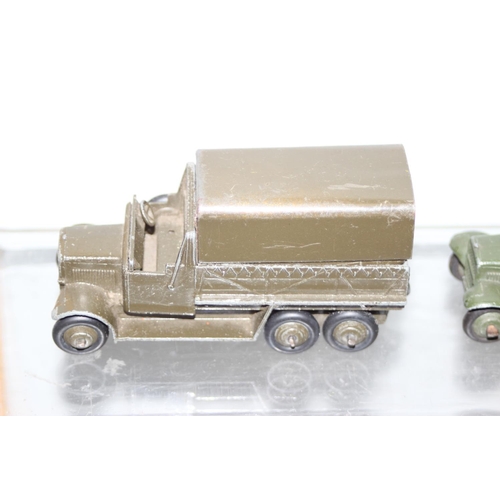 1525 - 6 assorted early Dinky military vehicles to inc 6 wheeled covered wagon etc