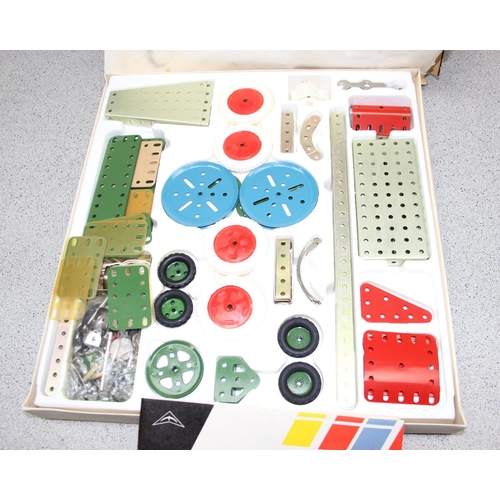 1528 - A rare vintage Russian/ Soviet era Meccano style construction kit in box