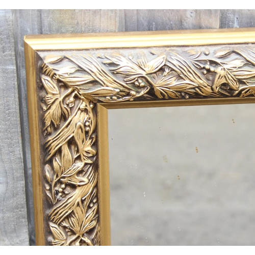 370 - A contemporary gilt framed mirror, approx 80cm x 55cm