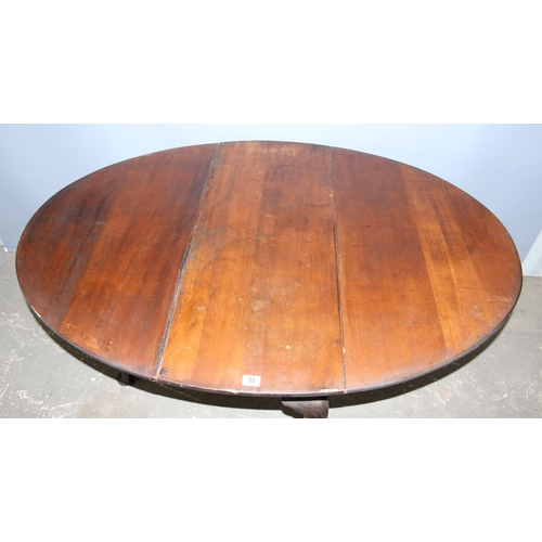 82 - Georgian mahogany drop leaf table, approx width 100cm