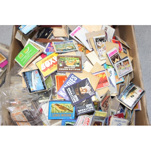 516 - Qty of assorted vintage advertising match boxes, all unused