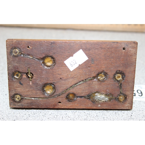 655 - A vintage wooden and brass Morse code key, the wooden base stamped ACC