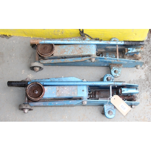 815 - 2 car jacks