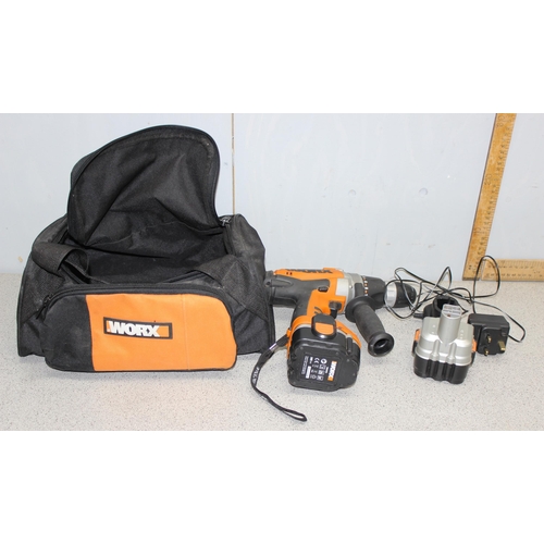 820 - Worx 18Volt electric drill with spare battery, charger and carry bag