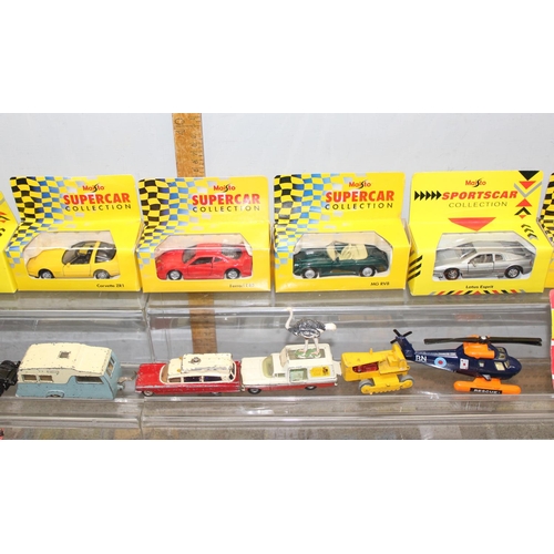 1572 - Qty of vintage die cast toy cars, some boxed to include Corgi & Dinky