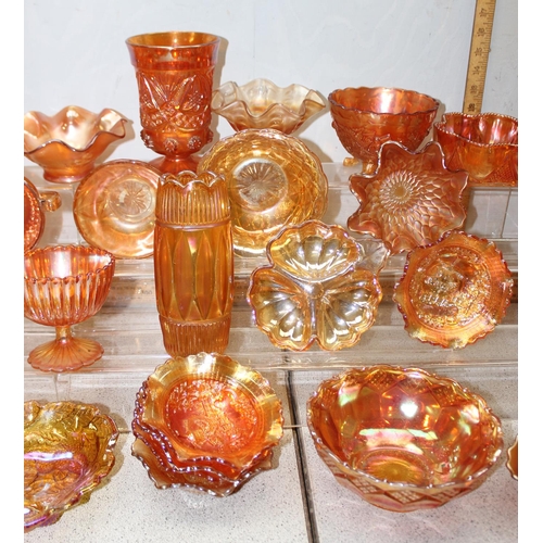 1838 - Large quantity of carnival glass