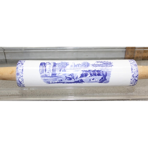 1848 - Qty of vintage blue and white china to include rolling pin in the style of Spode, Old Willow Pattern... 