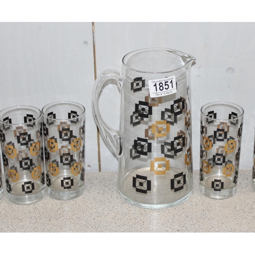 1851 - Retro lemonade set with black and gold design