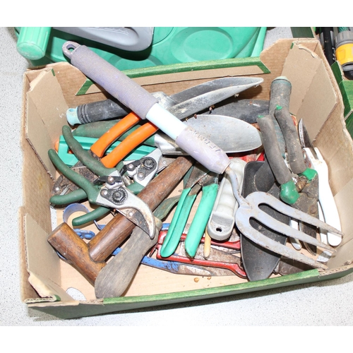 322 - Box of garden hand tools, hose connectors & reel