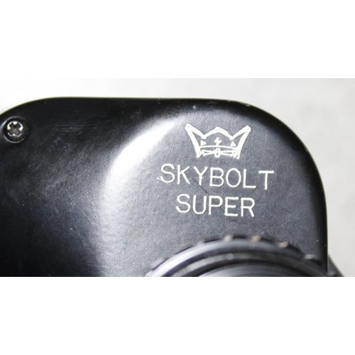 661 - Skybolt 7 x 50 cased binoculars