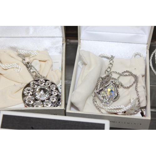 1152 - Quantity of boxed costume jewellery to include Crystal Glamour and Aurora, both by Swarovski