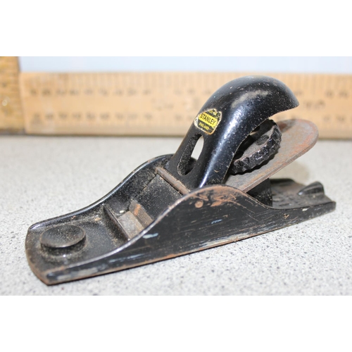 828 - Vintage Stanley 102 wood plane in box