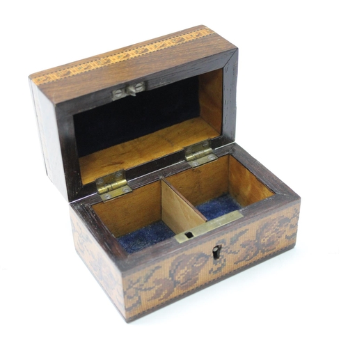 1675 - A Victorian Tunbridgeware box with 2 compartments, inlaid to all sides with floral motifs, base with... 