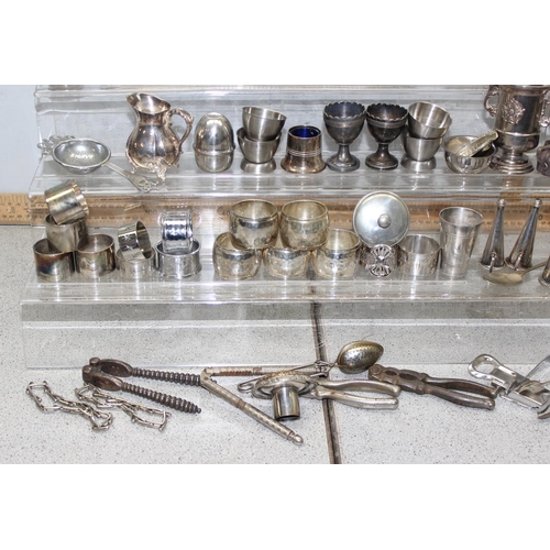 1060 - Silver plated tray containing various silver plated and other smalls, approx 4kg gross