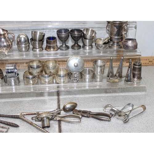 1060 - Silver plated tray containing various silver plated and other smalls, approx 4kg gross