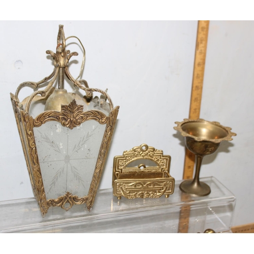 1869 - Qty of assorted mixed metalware and other items, mainly brassware