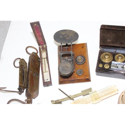 663 - Qty of assorted scientific related items to inc postal and other scales, vintage thermometers and ru... 