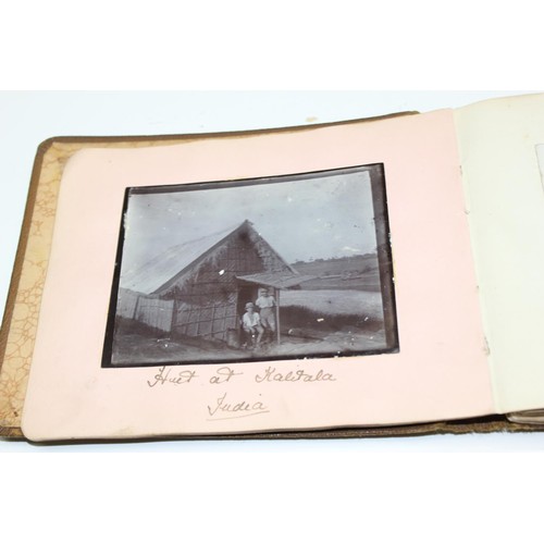 1426 - A WW1 period photograph album containing a large qty of interesting pictures of India with annotatio... 