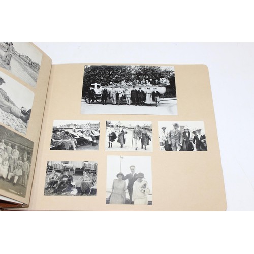 1431 - An early 20th century photograph album containing a number of WW1 period military photographs