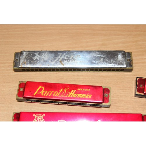 608 - 7 Harmonicas to include Parrot and 2 boxed 'Groovy tunes' by Halsal