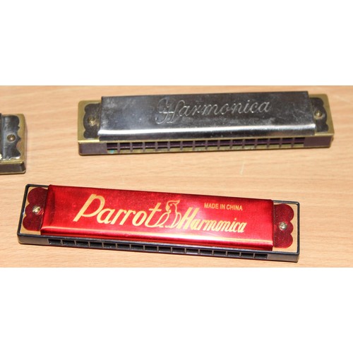 608 - 7 Harmonicas to include Parrot and 2 boxed 'Groovy tunes' by Halsal