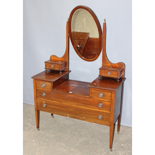 41 - An Edwardian Sheraton Revival dressing table with 6 drawers and mirror, approx 115cm wide