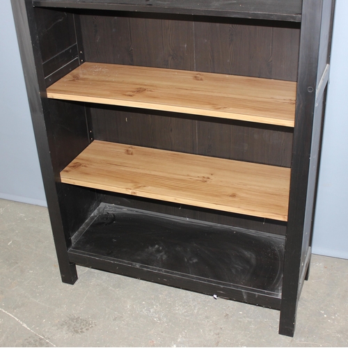 70 - A large modern bookshelf, approx 90cm wide