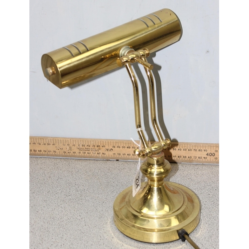 234 - A vintage style brass desk lamp or banker's lamp