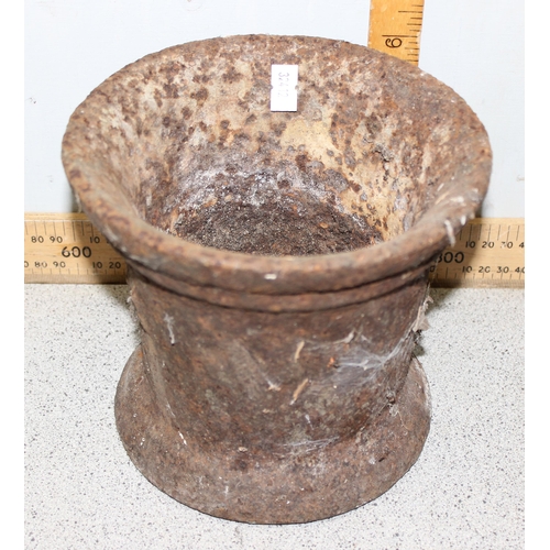 300 - 2 large antique cast iron mortars, the largest approx 20cm in diameter, 19th century or earlier