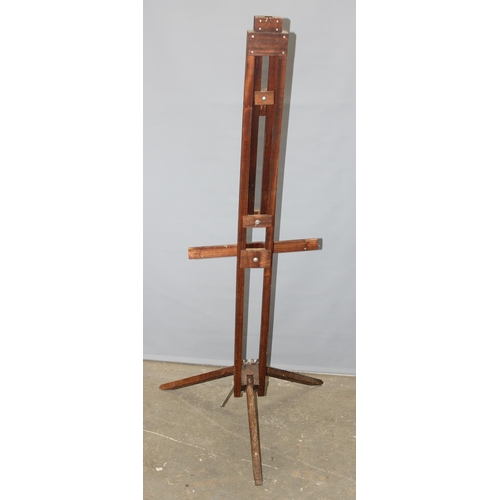 85 - A large vintage wooden floor standing artist's easel, approx 170cm tall