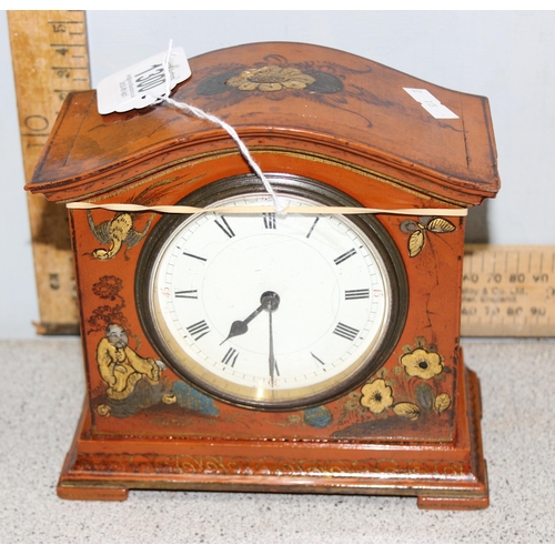 1300 - A small vintage Chinoiserie decorated mantel clock with French mechanical movement, approx 16cm wide