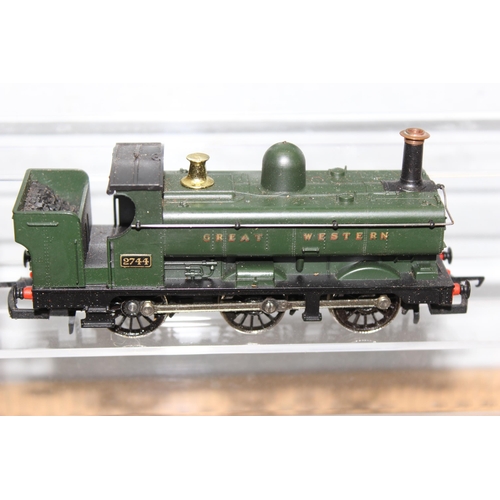 1505 - 5 OO gauge locomotives, 2 with tenders, Hornby & Airfix etc