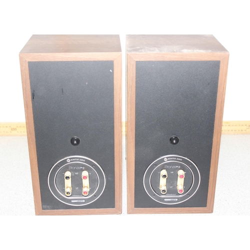 820 - A pair of Monitor Audio Bronze BX2 speakers and wiring